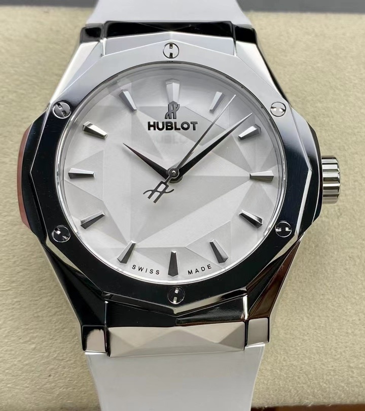 Hb Factory Hublot Classic Fusion 550 Ns 2200 Rw Orl20 Titanium — Replica - photo 1